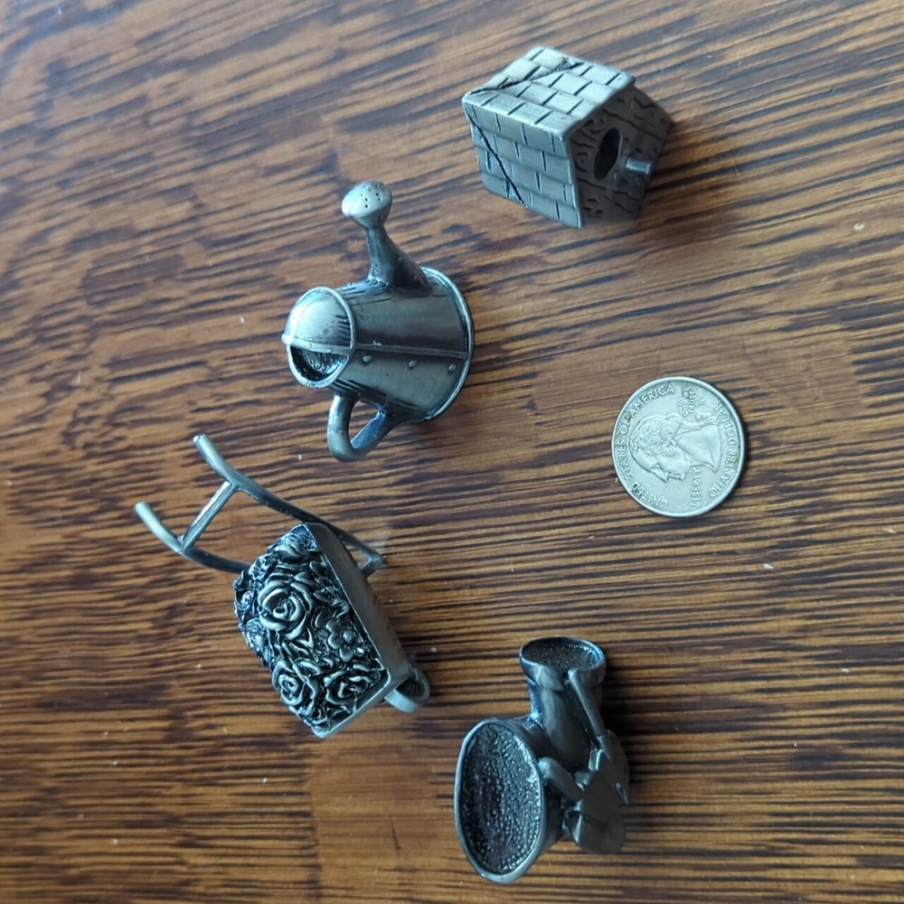 Garden-themed Metal Placecard/Recipe/Info Holder